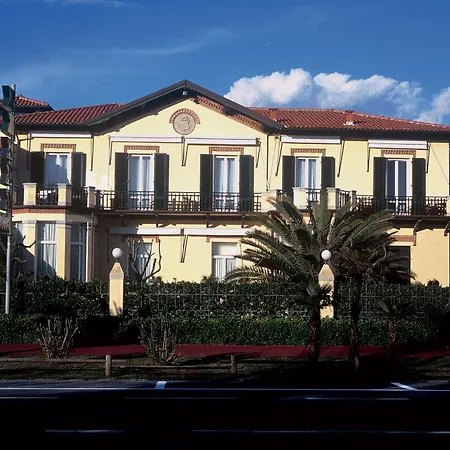 Hotell Byron 5*
